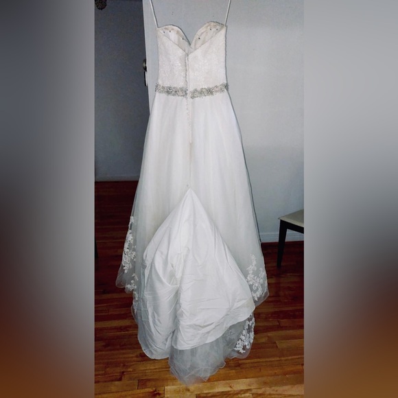Eddy K wedding dress plus veil - Picture 6 of 13